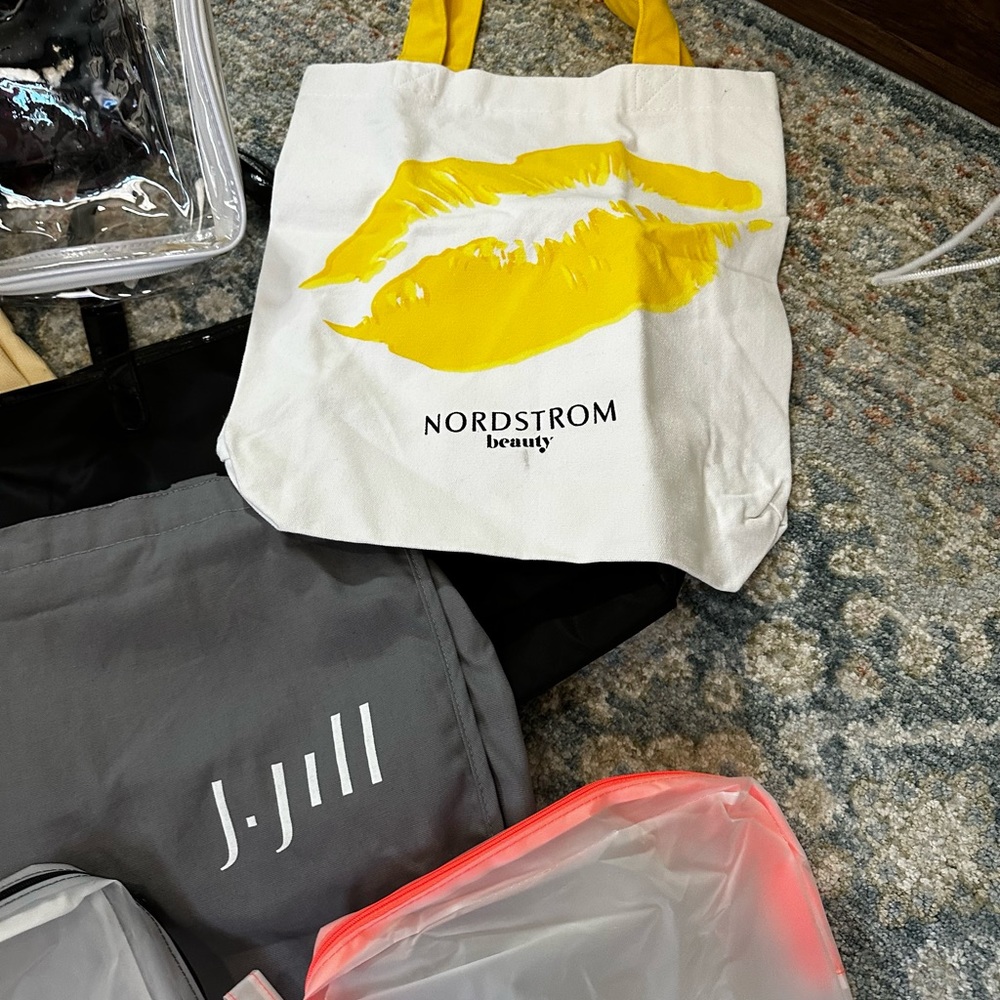 10- Assorted Bags - image 5